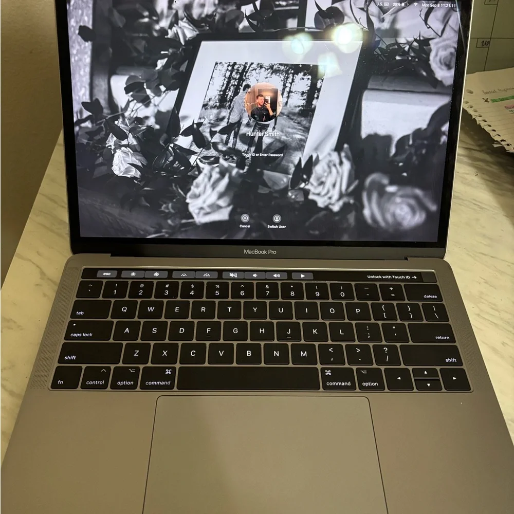Apple Silver Laptop
